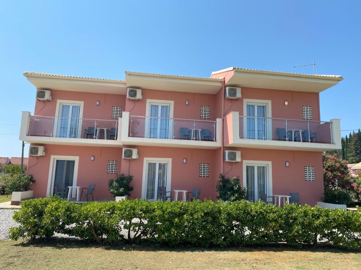 Megali Beach Nikos Sidari  Luaran gambar